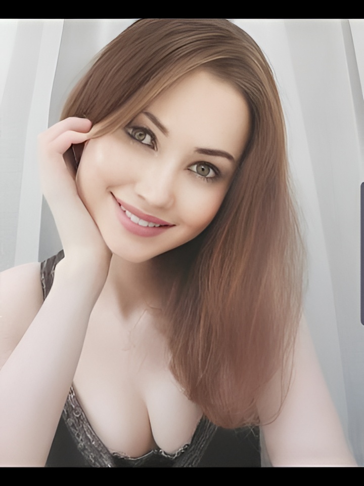 Алина привлекательная девушка из Новомосковска цена от 4000 руб