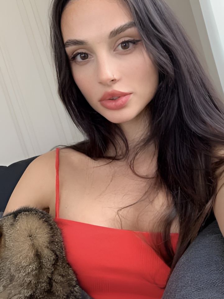 Индивидуалка Эмиля, доступна для личного знакомства от 5000 руб