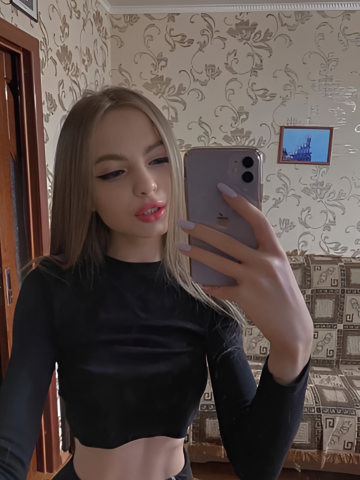 Ева привлекальеная девушка из Новомосковска цена от 2500 руб