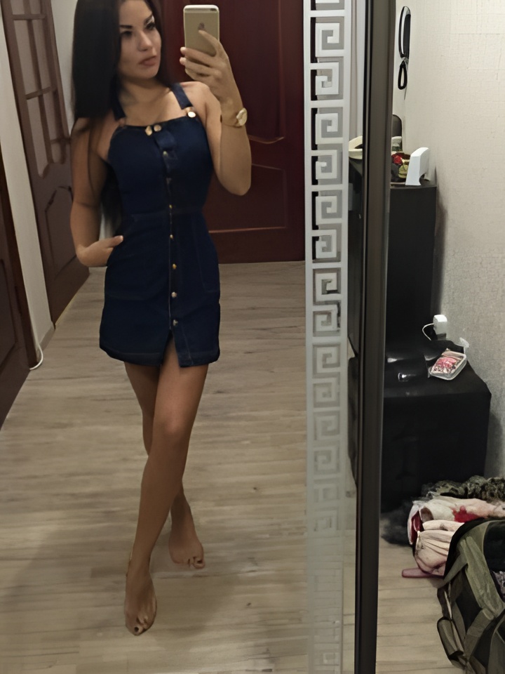 Лина привлекальеная девушка из Новомосковска цена от 10000 руб