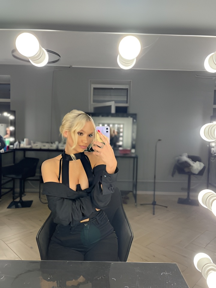 Рада привлекальеная девушка из Новомосковска цена от 2000 руб