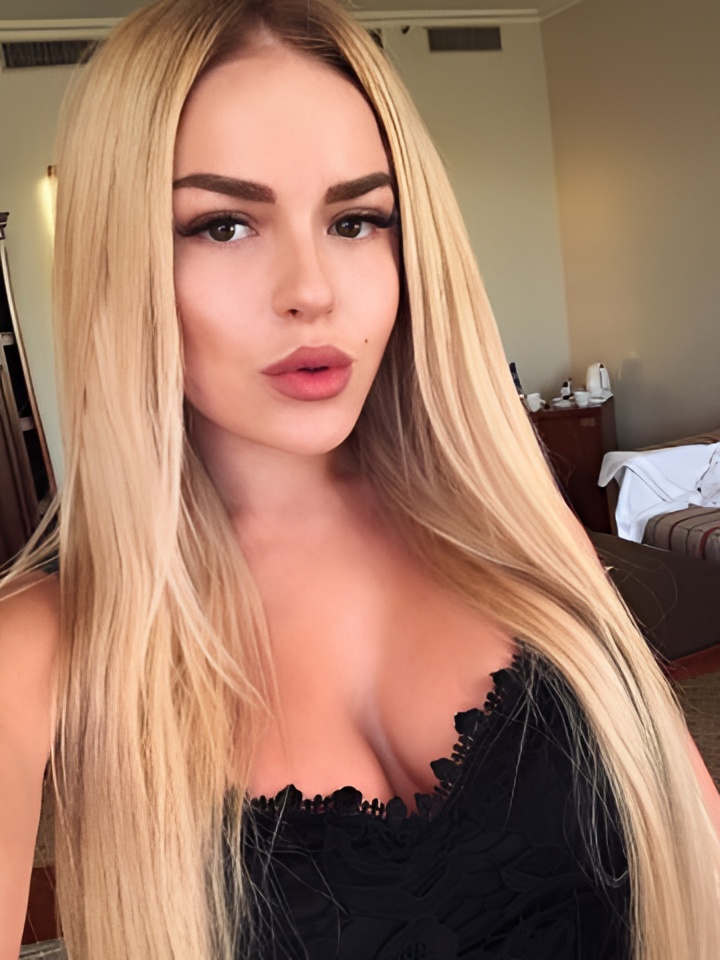 Светлана привлекальеная девушка из Новомосковска цена от 4000 руб