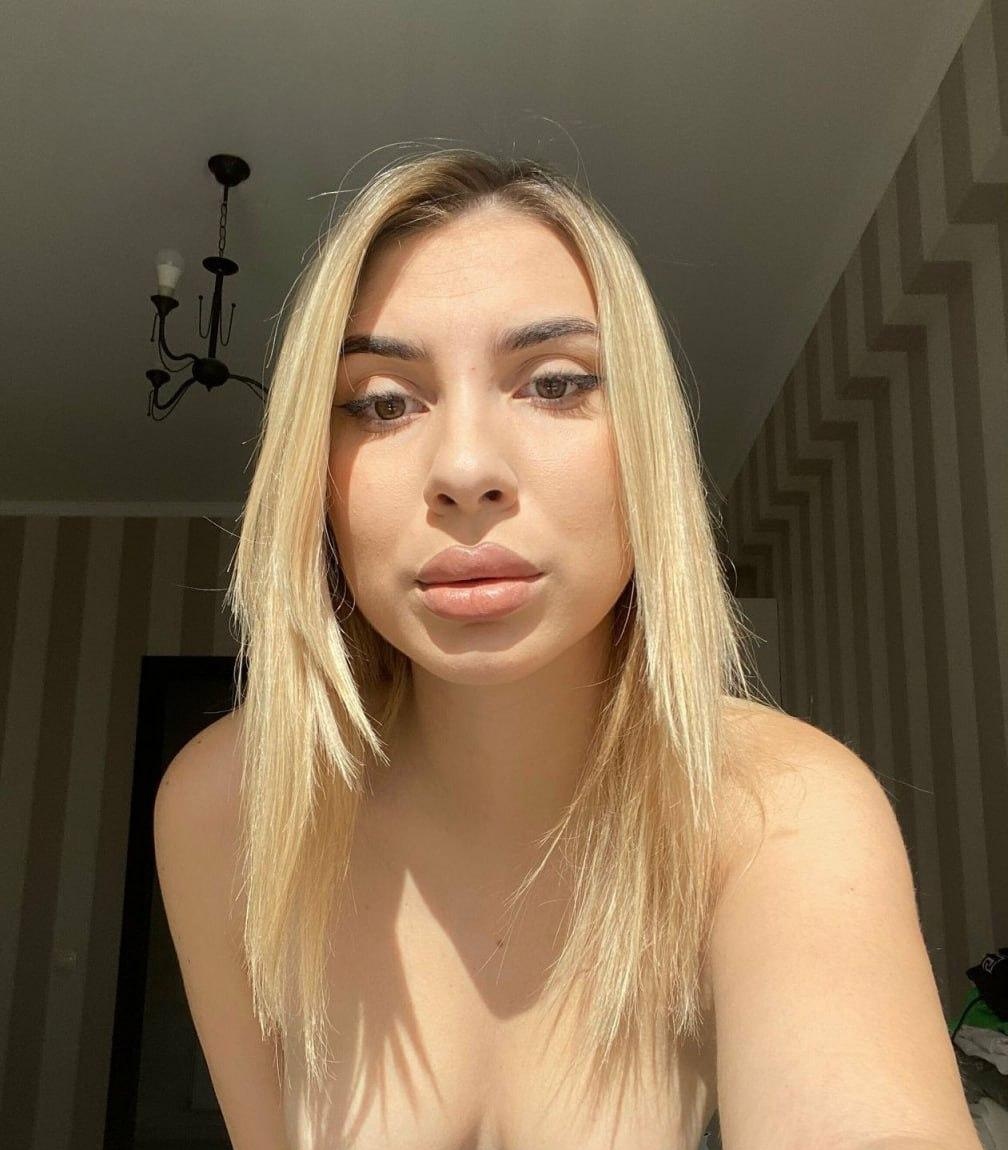 Катька привлекательная девушка из Новомосковска цена от 6000 руб