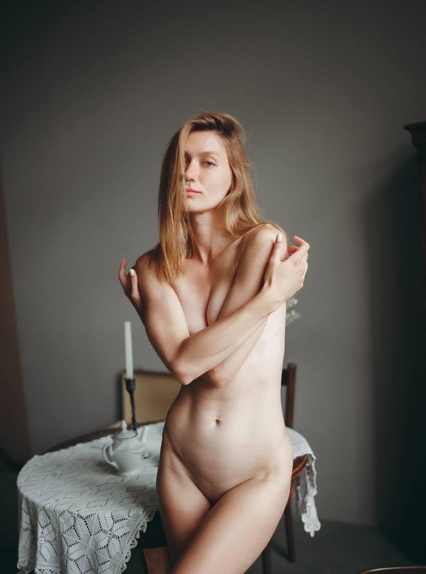 Оксана привлекальеная девушка из Новомосковска цена от 6000 руб