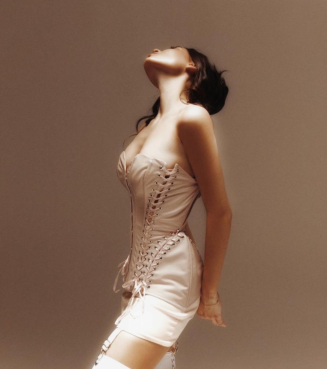 Рая привлекальеная девушка из Новомосковска цена от 8000 руб