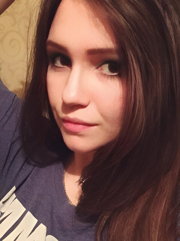 Арина привлекательная девушка из Новомосковска цена от 5000 руб