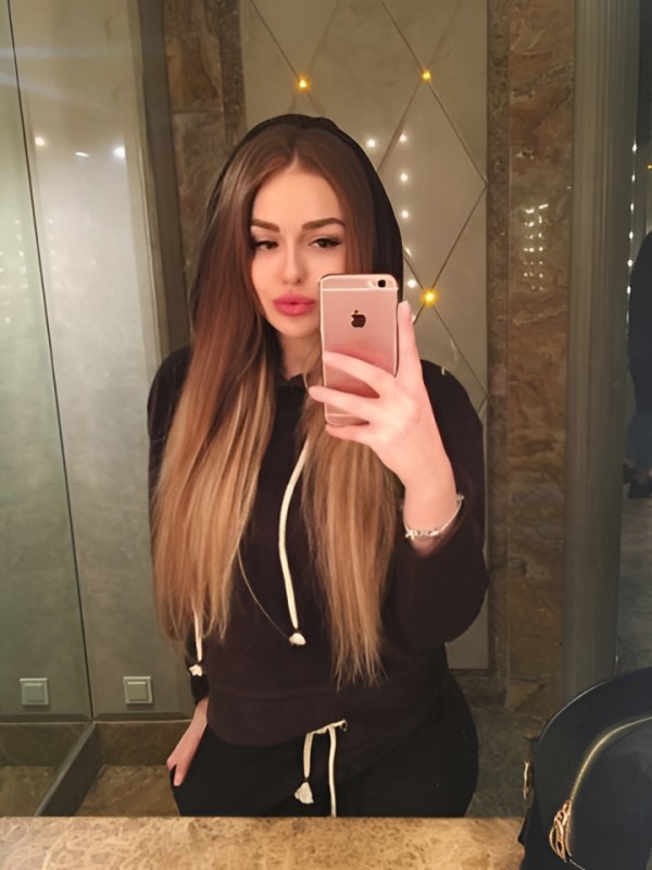 Сарра привлекательная девушка из Новомосковска цена от 1500 руб