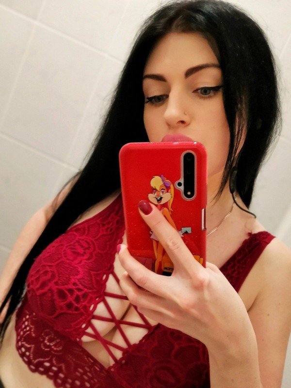 Люда привлекательная девушка из Новомосковска цена от 3500 руб