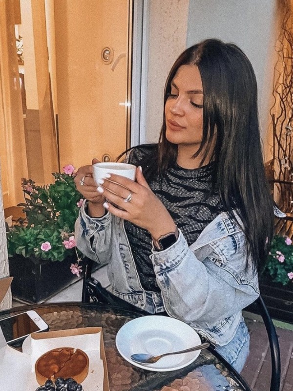 🎥 Света привлекательная девушка из Новомосковска цена от 4000 руб