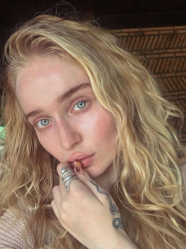 Яночка привлекательная девушка из Новомосковска цена от 4000 руб